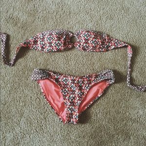 Tribal print bandeau bikini