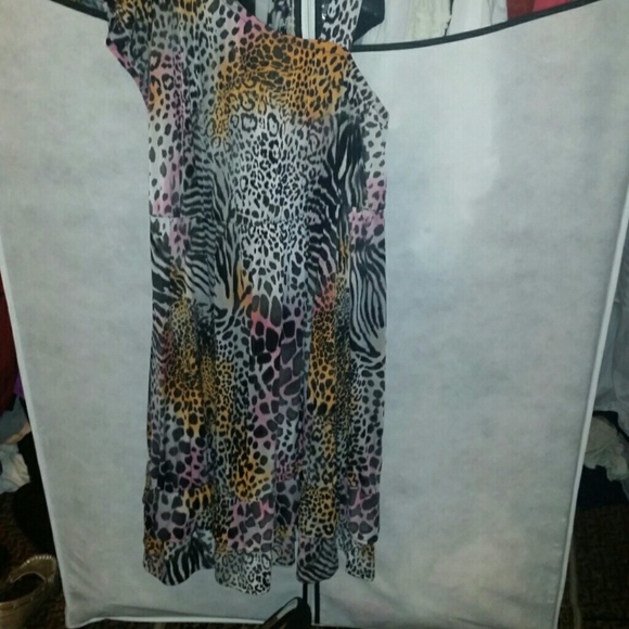 Dress - Picture 2 of 2