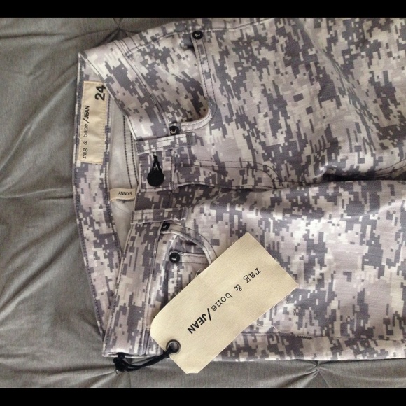 Patterned Jeans - Picture 2 of 4