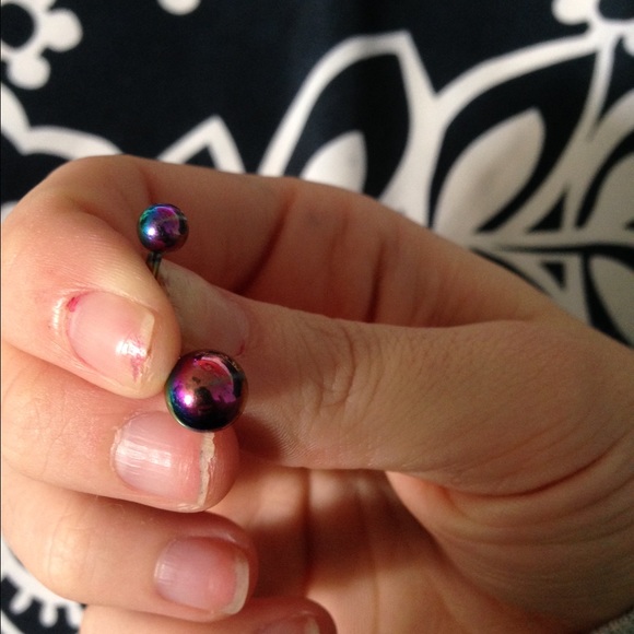 ❌SOLD❌ Metallic RAINBOW belly button ring