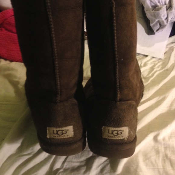 (TRADED DONT BUY) Tall Chestnut Brown UGGs
