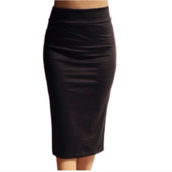 Just Modest Dresses & Skirts - {Black} NEW! Solid Midi Skirt