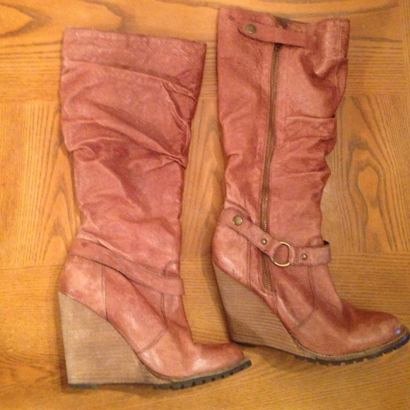 Leather wedge boots