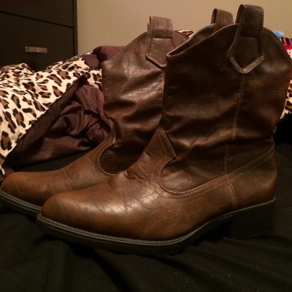 Short fashion western boots