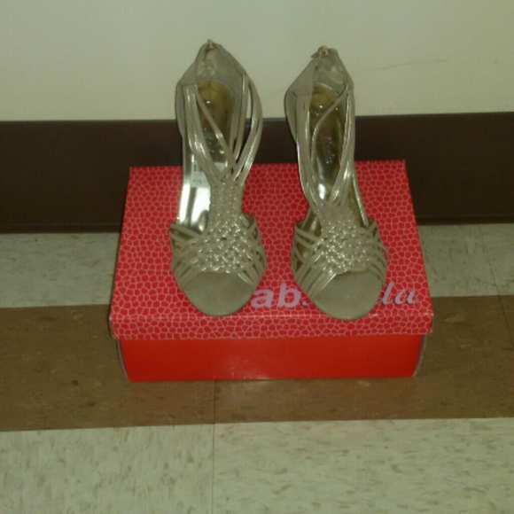 Shoe