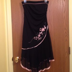 Strapless black dress with pink floral details!
