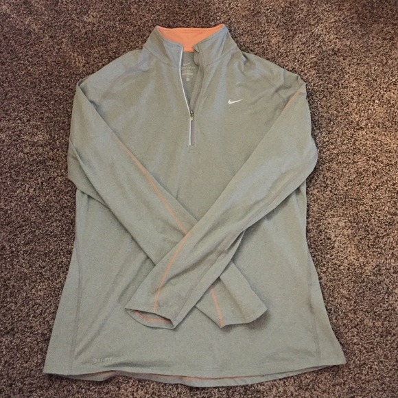Nike 1/4 zip long sleeve size XL