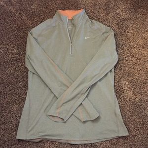 Nike 1/4 zip long sleeve size XL