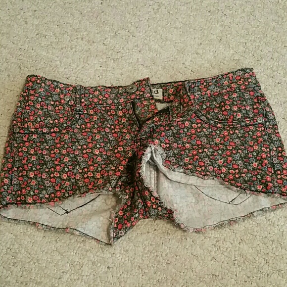 Flower shorts