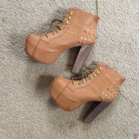 Ankle boots