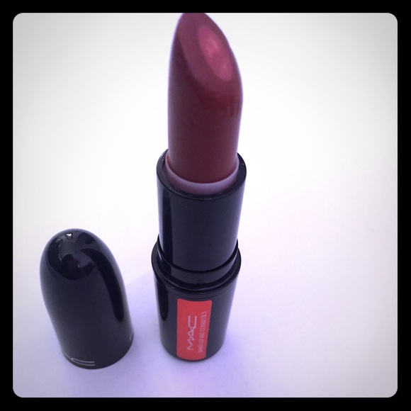 Limited edition Mac lipstick "rose go around "