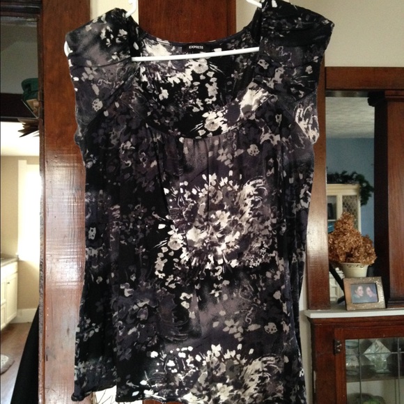 Black patterned express top - Picture 4 of 4