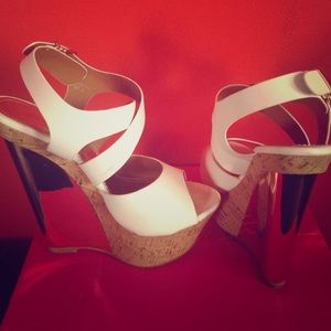 Reflective Wedge! Great for the spring/summer