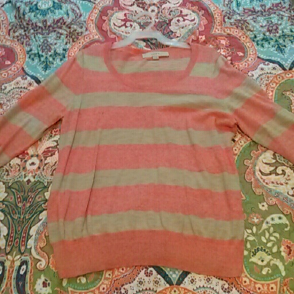 Three quarter sleeve ann Taylor sweater