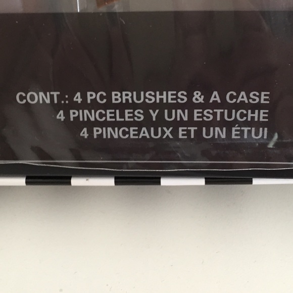 New Cala 4pc Deluxe Travel Brush Set with Case - Picture 3 of 4