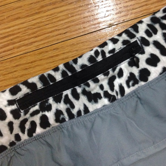 Victoria's Secret PINK Athletic Shorts XS NWT - Picture 3 of 4