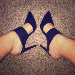 🚫SOLD 🚫 NWOT SEXY CHIC SLIDE IN Pumps