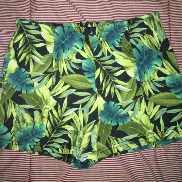 🌴Tropical Forever21 High Waist Shorts🌴