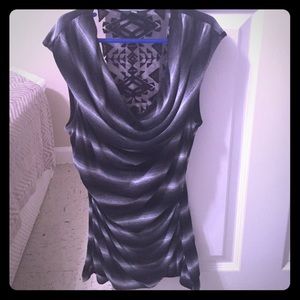 Sleeveless black and white stripe shirt