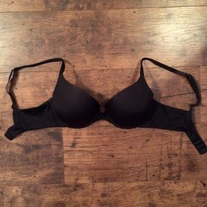 Victoria's Secret Demi Uplift. Size 32D.