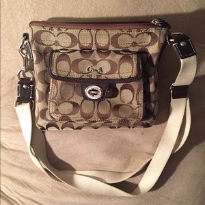 Authentic coach swingpack