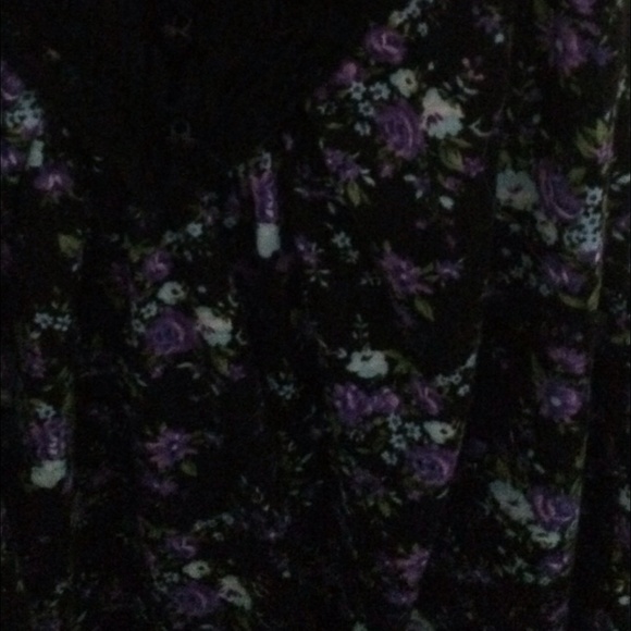 Floral top - Picture 3 of 3