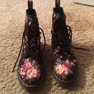 floral dr. martens