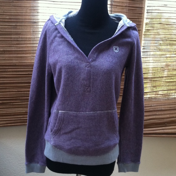Hurley hooded pull over.
