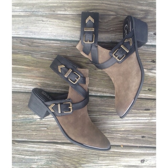 Circus by Sam Edelman Shoes - ❗LOWEST❗Circus by Sam Edelman Moss Suede Bootie