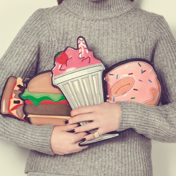 Milk shake clutch
