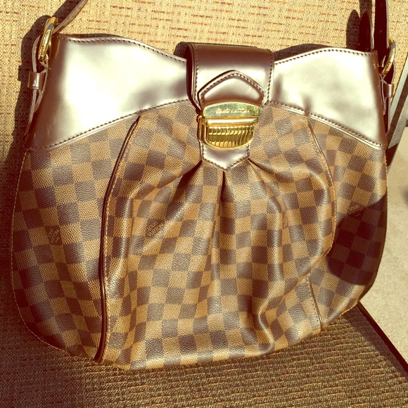 Authentic Louis Vuitton purse