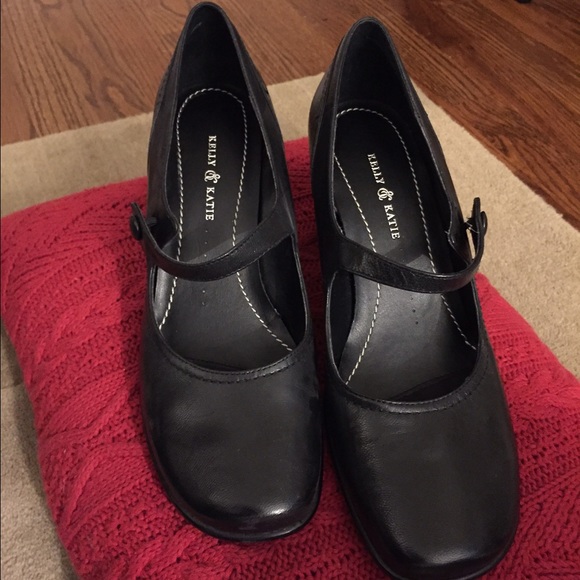 NWB! Kelly & Katie Mary Jane's - Picture 2 of 4