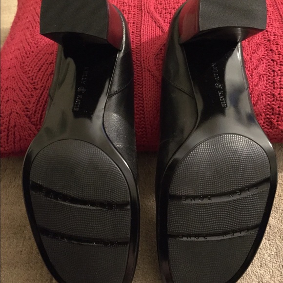 NWB! Kelly & Katie Mary Jane's - Picture 3 of 4