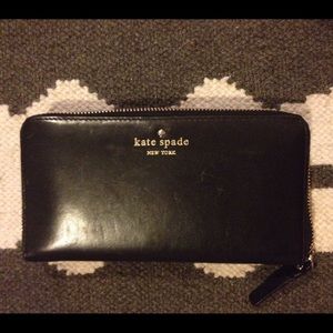 SOLD!! Black Kate Spade wallet