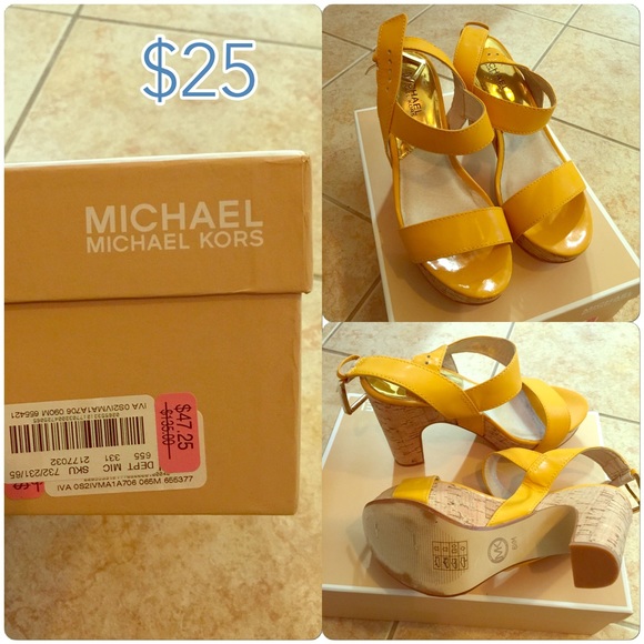 MK sandal