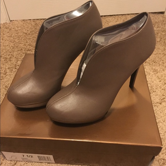Audrey Brooke Booties - Picture 1 of 2