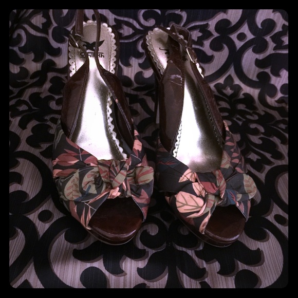 Shiekh Floral Heels