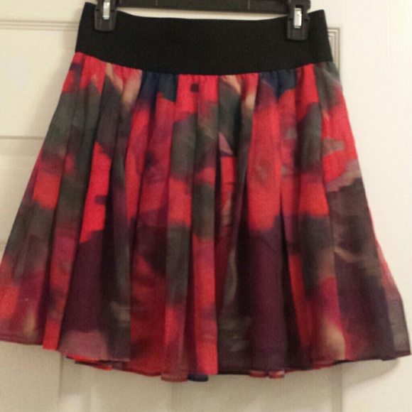 Express mini skirt - Picture 2 of 3