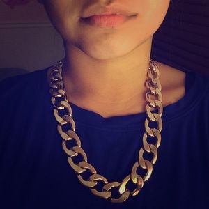 Thick fashion necklace