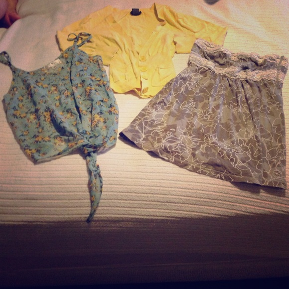 Spring shirts & yellow cardigan bundle; 🌸😋🌸🌞