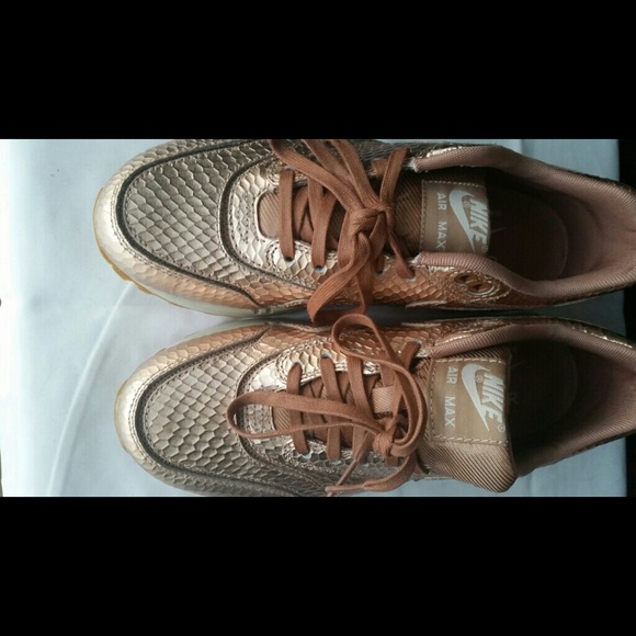 Nike Air Max Metallic Bronze Sneaker