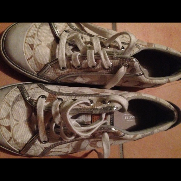 Authentic coach women's shoes
