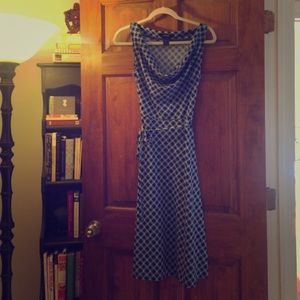Express sleeveless blue & white pattern dress
