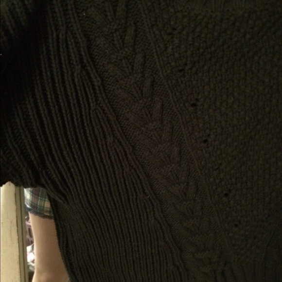 Cropped sweater - Picture 3 of 3