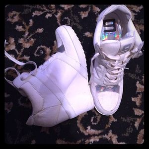 White wedge sneaker