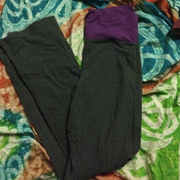 Aeropostale yoga pants!