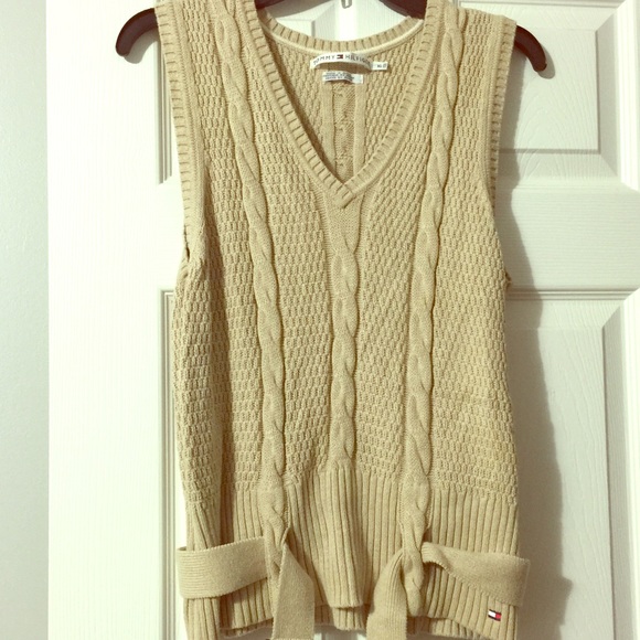 Tommy Hilfiger sweater vest