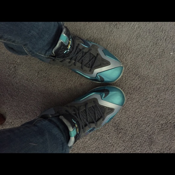 2014 Lebron 11s Gamma Blue - Picture 4 of 4