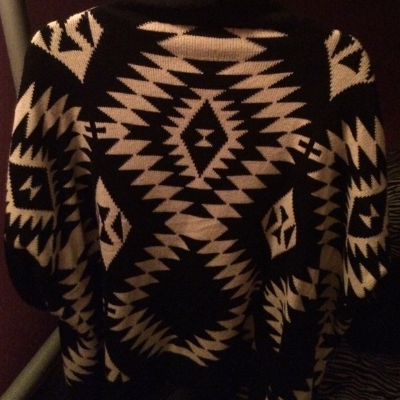 Aztec cardigan - Picture 2 of 3