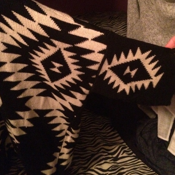 Aztec cardigan - Picture 3 of 3